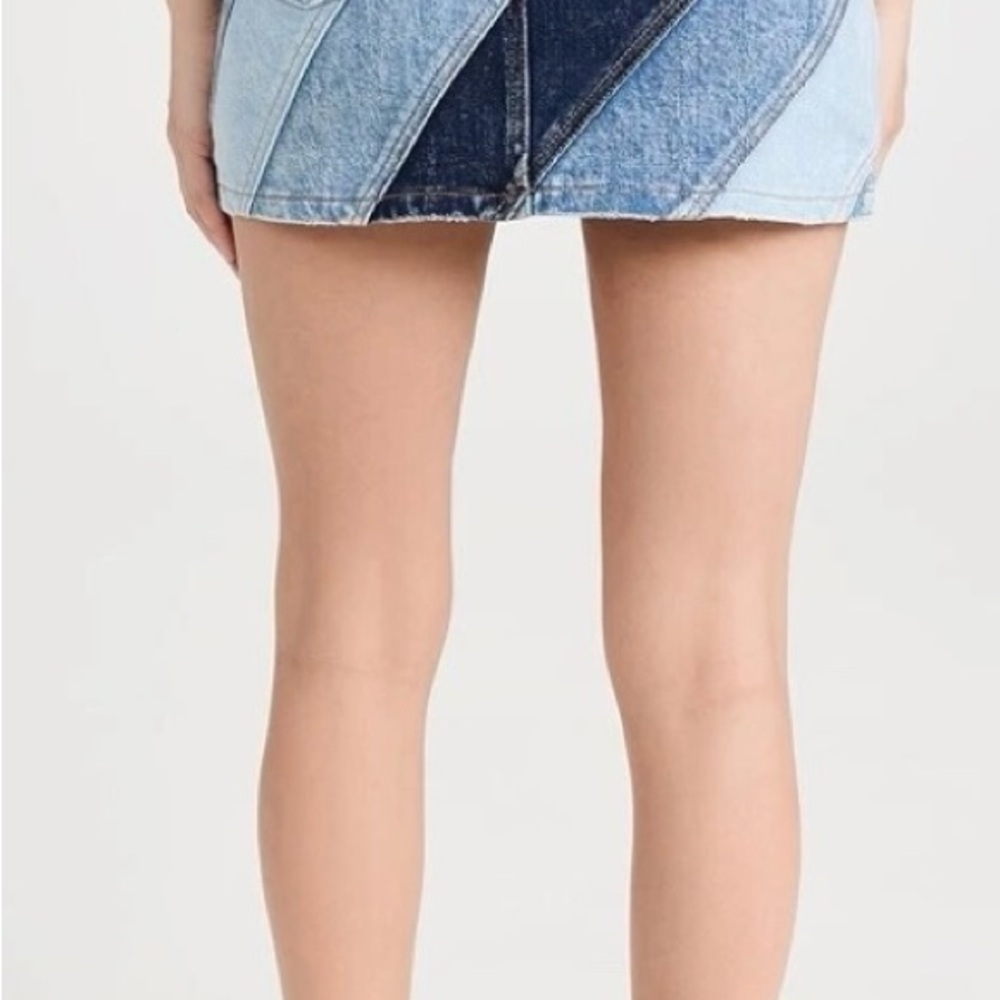 Alice + Olivia Blue Denim Jeans - Picture 4 of 13